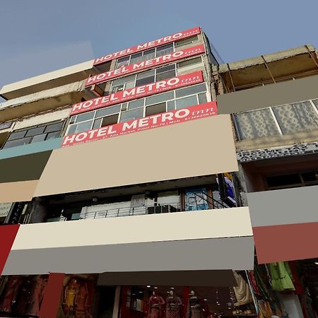 Super Hotel O Metro Inn Near Worlds Of Wonder Kālkāji Devi Dış mekan fotoğraf