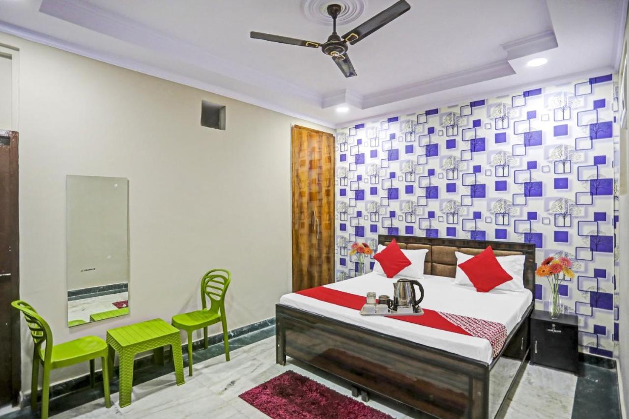 Super Hotel O Metro Inn Near Worlds Of Wonder Kālkāji Devi Dış mekan fotoğraf